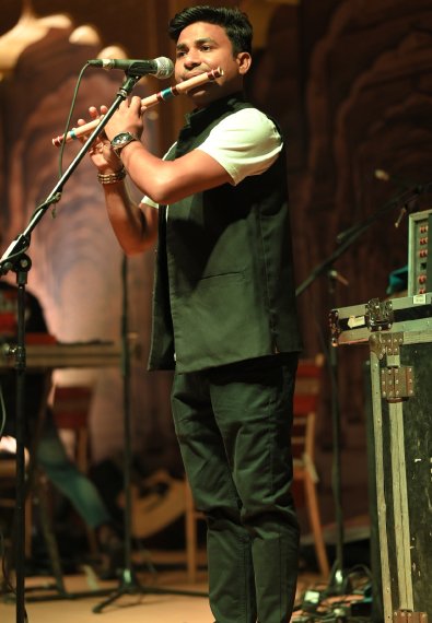 Home shiv kumar flutist home page